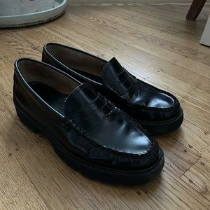 GH Bass Whitney super lug loafers!!